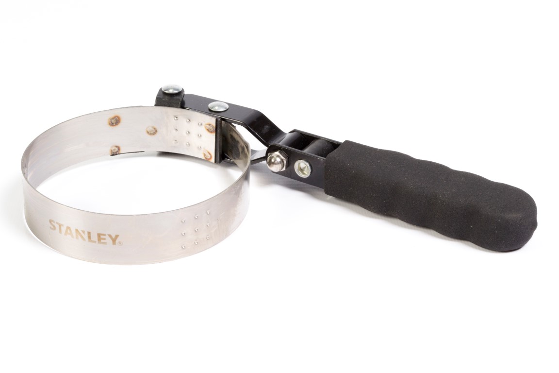LLAVE DE BANDA PARA FILTRO DE ACEITE 3-1-2" A 3-7-8" (78-229) STANLEY - Vista 2